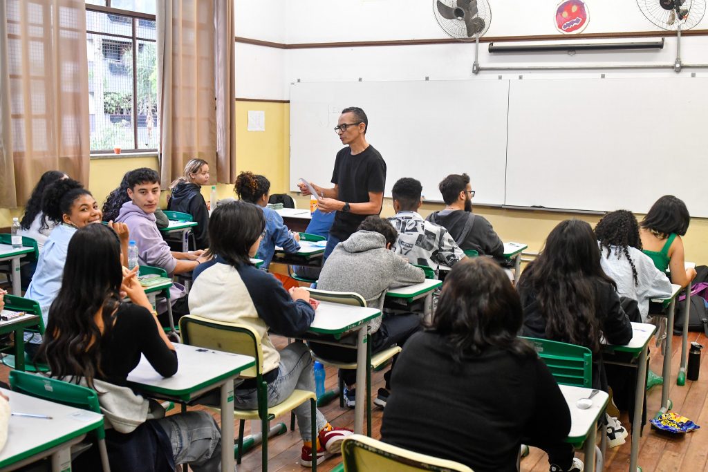 Inscrições Abertas para Docentes do Ensino Médio em São Paulo