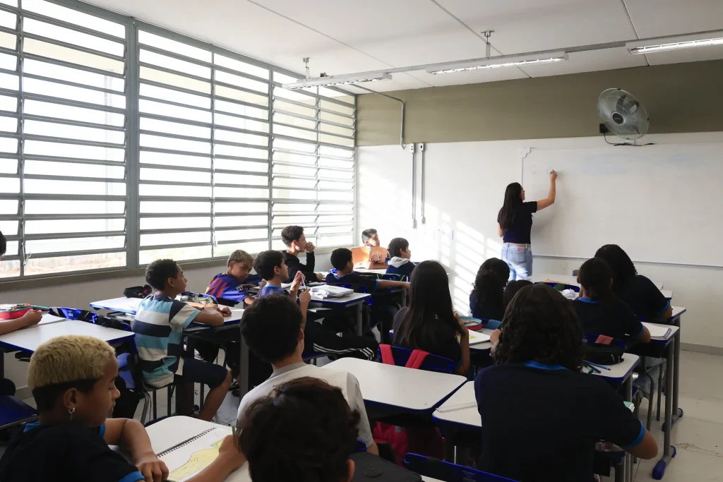 Plataformas Digitais Transformam o Estudo de Crianças no Ensino Fundamental Crédito: recurso permite que os estudantes pratiquem a leitura orientada pelos professores ou de forma autônoma em computadores Foto: Divulgação/Governo de SP